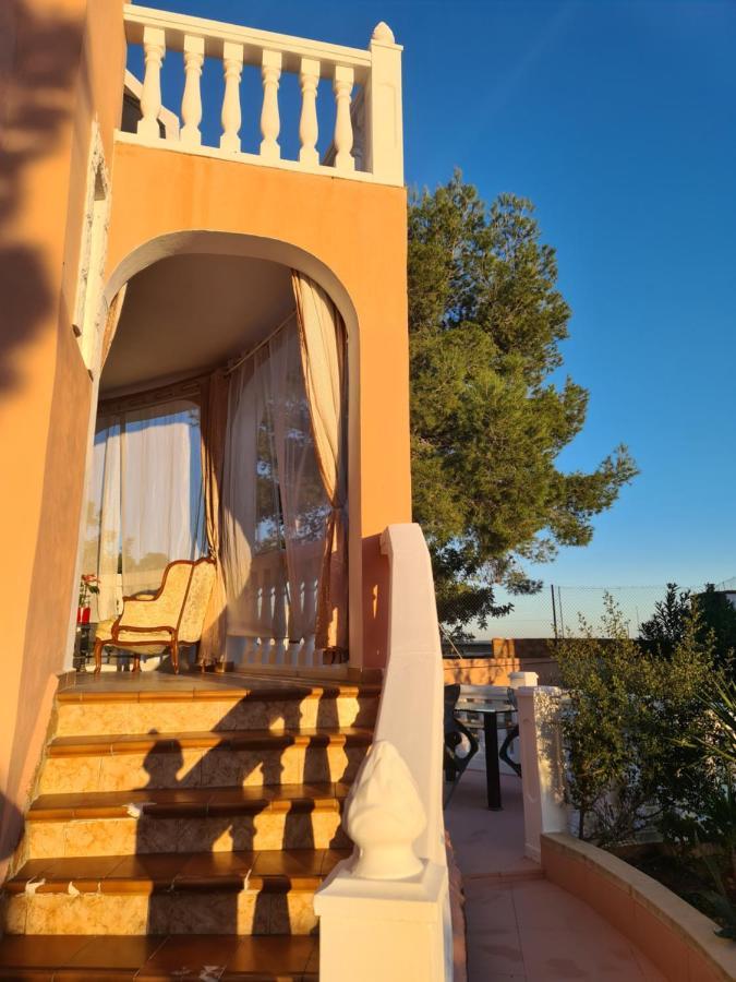 Chateau Angelique Hostal Valencia Exterior foto